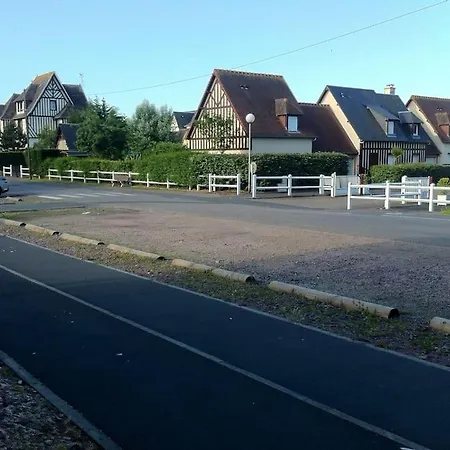 Flat 400 M From & Center Appartement Cabourg