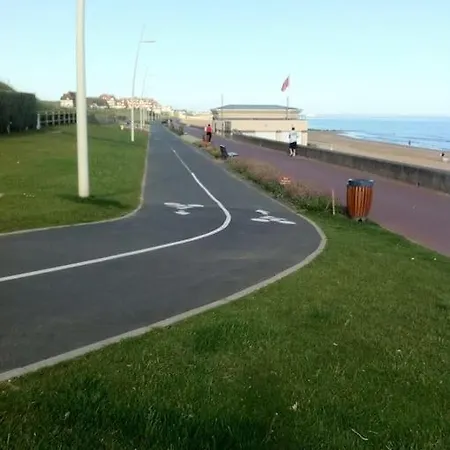 Flat 400 M From & Center Appartement