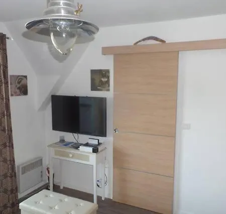 Flat 400 M From & Center * Cabourg