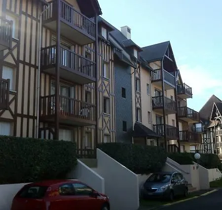 Flat 400 M From & Center Appartement Cabourg