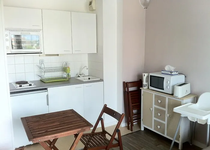 Flat 400 M From & Center Daire *